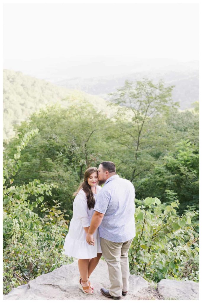 huntsville-alabama-monte-sano-mountain-summer-engagement-session-mountain-couples-session-white-dress-engagement-session