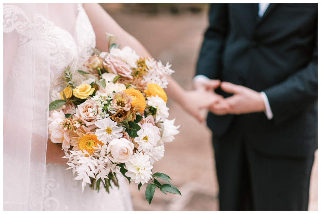 Burritt on the Mountain - Fall Wedding - Yellow Orange White Bouquet - Field and Forage Florist - Huntsville Wedding Photographer - Twenty Oaks Photography